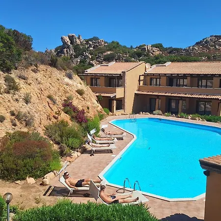 Casa Stella Di Gallura Con Piscina Apartment
